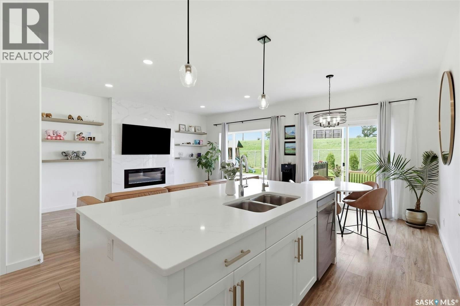 421 Germain Manor, Saskatoon, SK, S7V 0V1