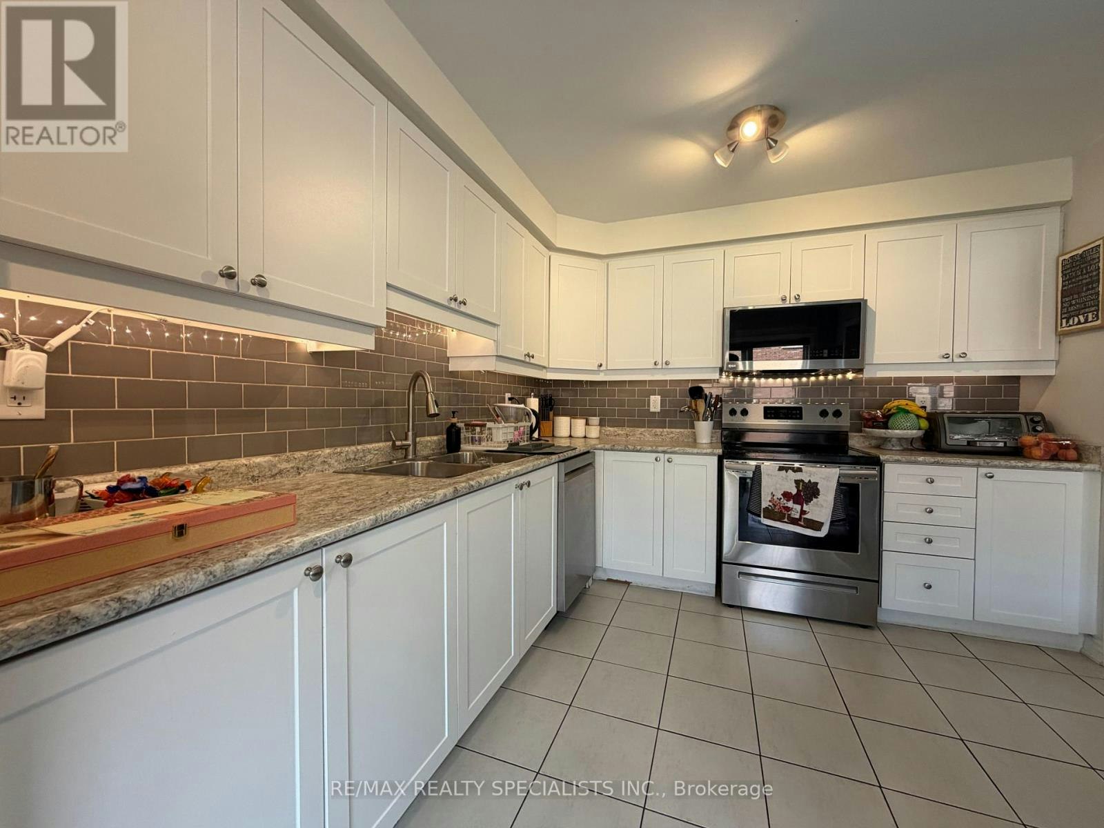 298 Beasley Terrace, Milton, ON, L9E 1C5 - 12
