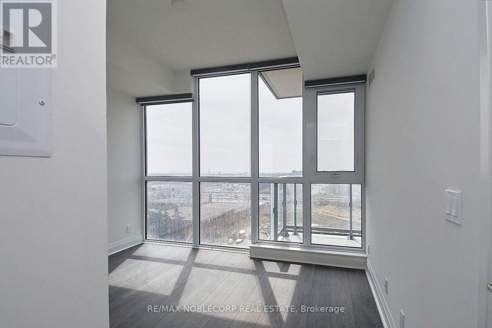 807-17 Zorra Street, Toronto, ON, M8Z 0C8 - 10