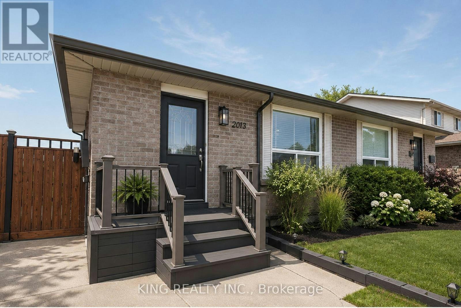 2613 Carissa Avenue, Windsor, ON, N8R 2J8
