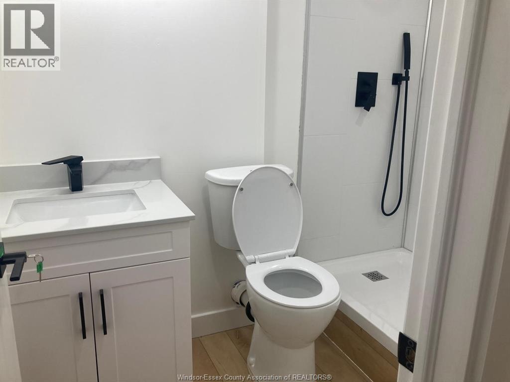 LOWER-631 Holburn Street, Windsor, ON, N9E 0B3 - 15