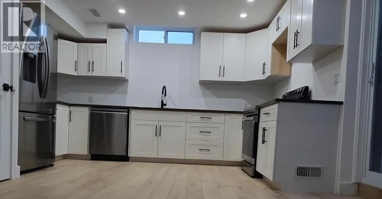 LOWER-631 Holburn Street, Windsor, ON, N9E 0B3 - 3