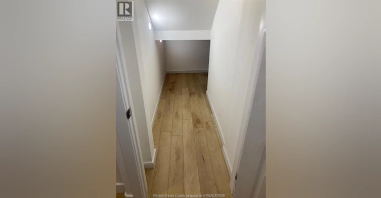 LOWER-631 Holburn Street, Windsor, ON, N9E 0B3 - 10