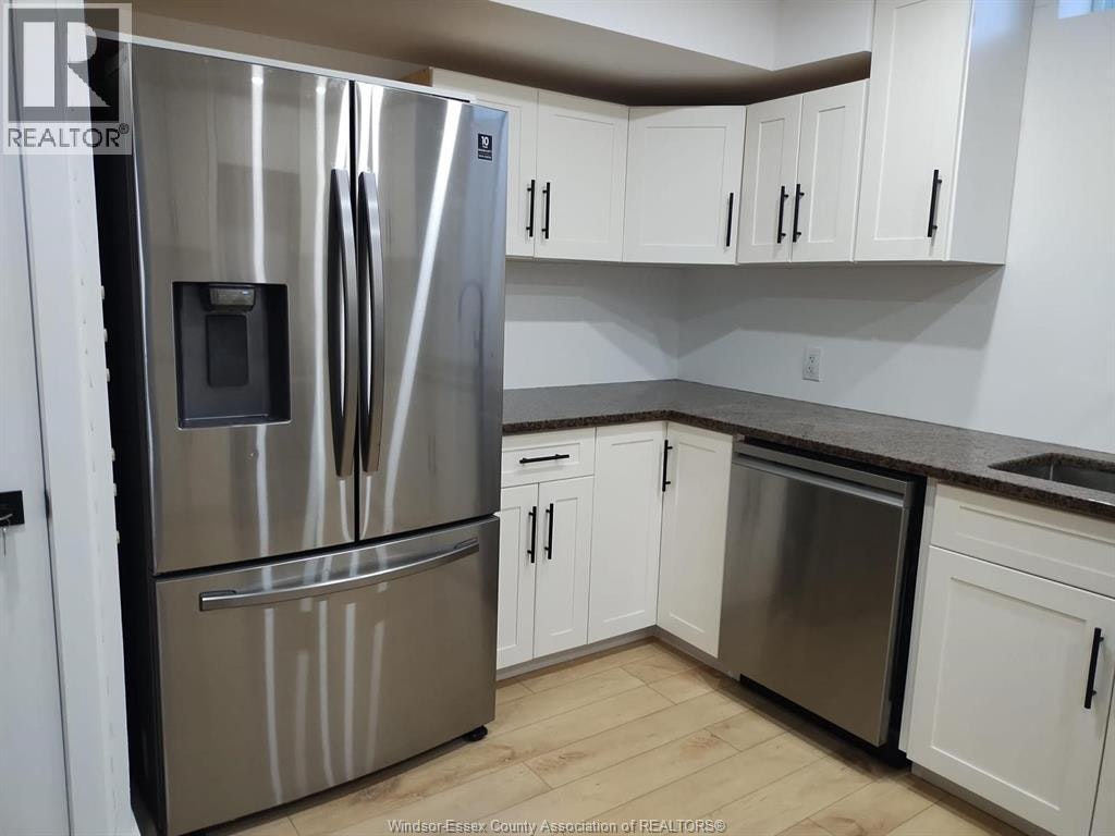 LOWER-631 Holburn Street, Windsor, ON, N9E 0B3 - 2