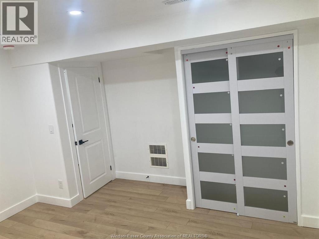 LOWER-631 Holburn Street, Windsor, ON, N9E 0B3 - 9