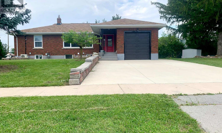 2 Foley Crescent