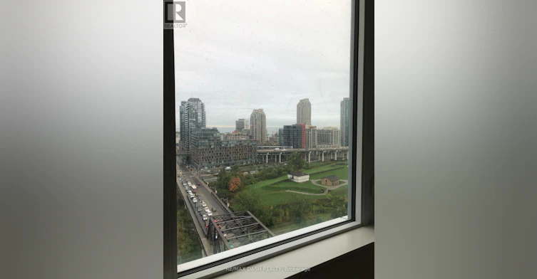 1504W-27 Bathurst Street, Toronto, ON, M5V 2P1 - 18