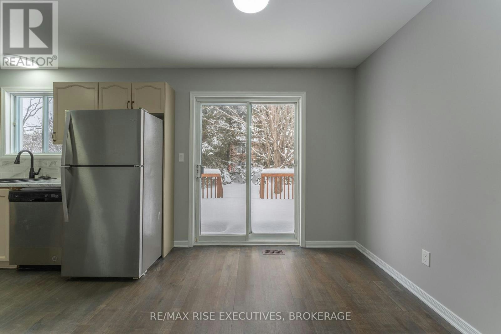 1-312 Waterloo Drive, Kingston, ON, K7M 8P3 - 9