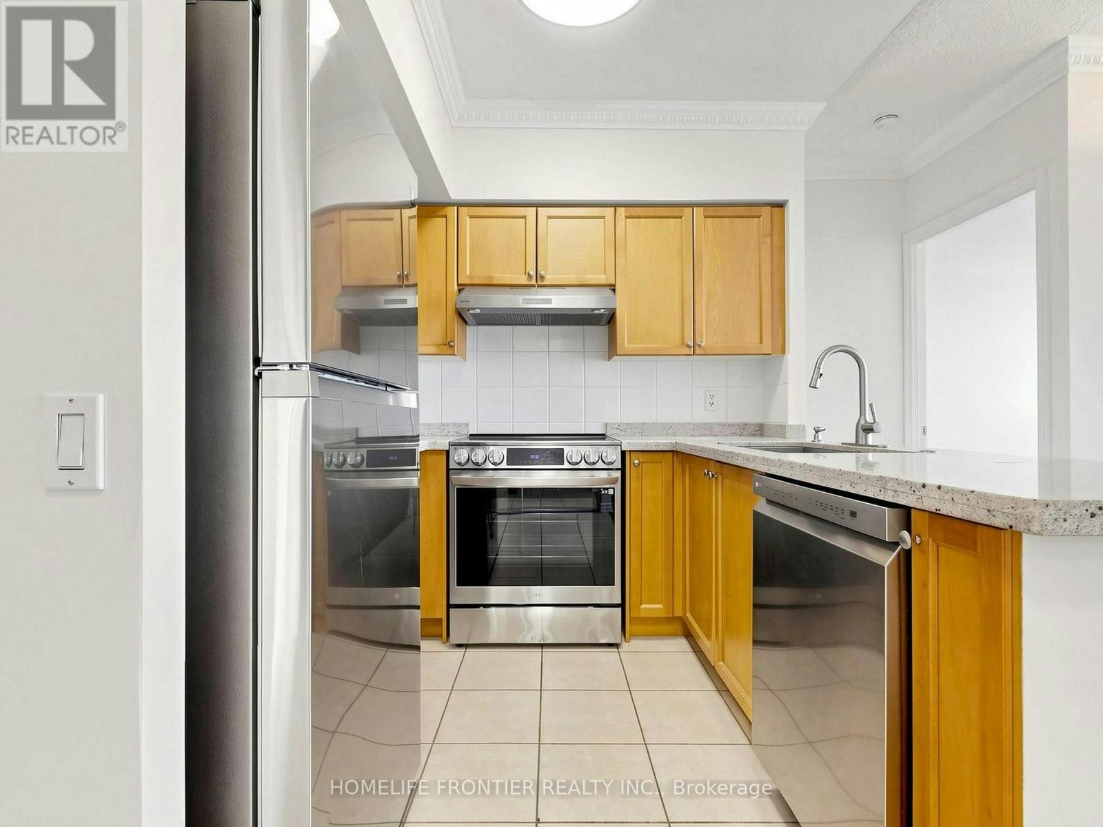LPH117-9017 Leslie Street, Richmond Hill, ON, L4B 4R8 - 5