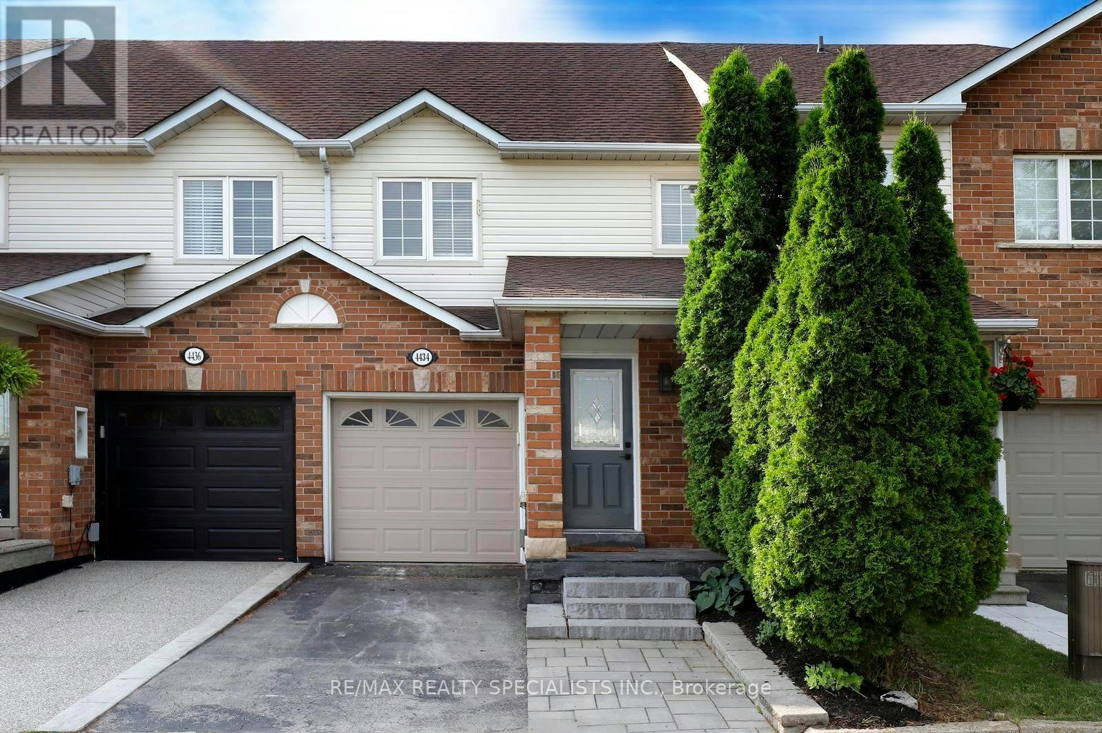 4434 Fairview Street, Burlington, ON, L7L 6S7
