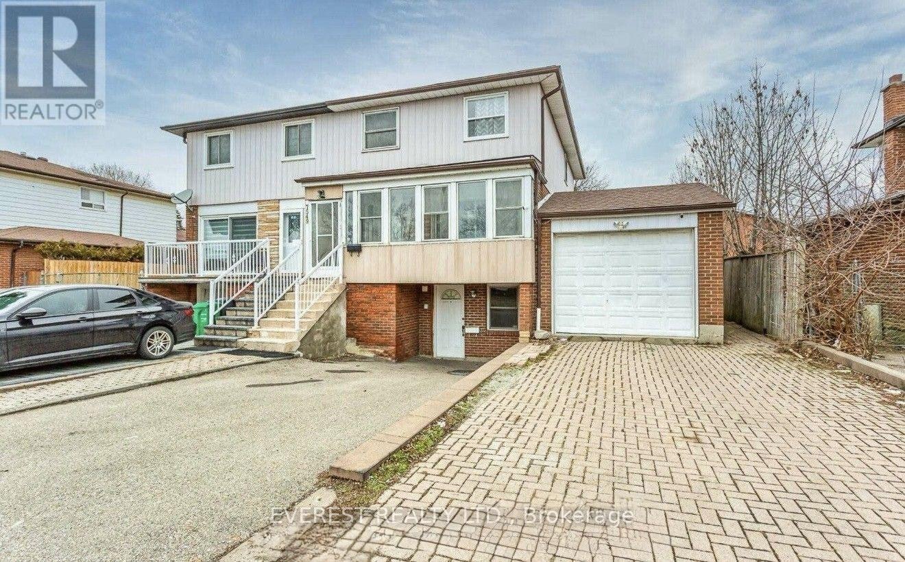 7549 Catalpa Road, Mississauga, ON, L4T 2T2