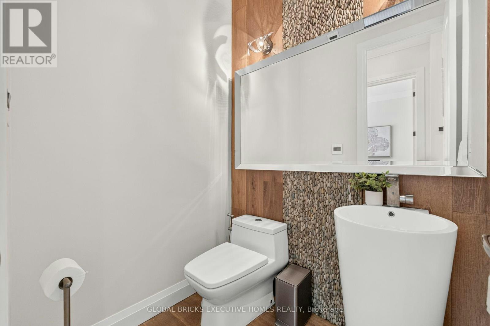 56 Valleyscape Drive, Kitchener, ON, N2P 0G3 - 11
