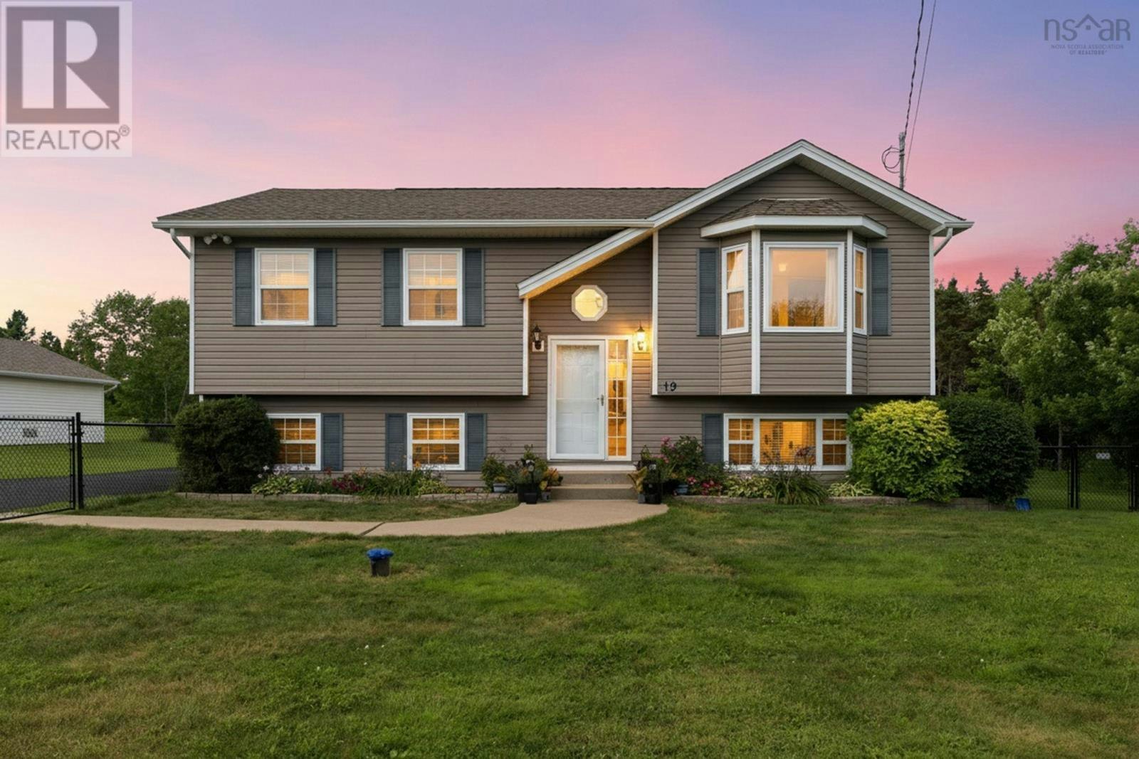 19 Marjorie Drive, West Porters Lake, NS, B3E 1N2