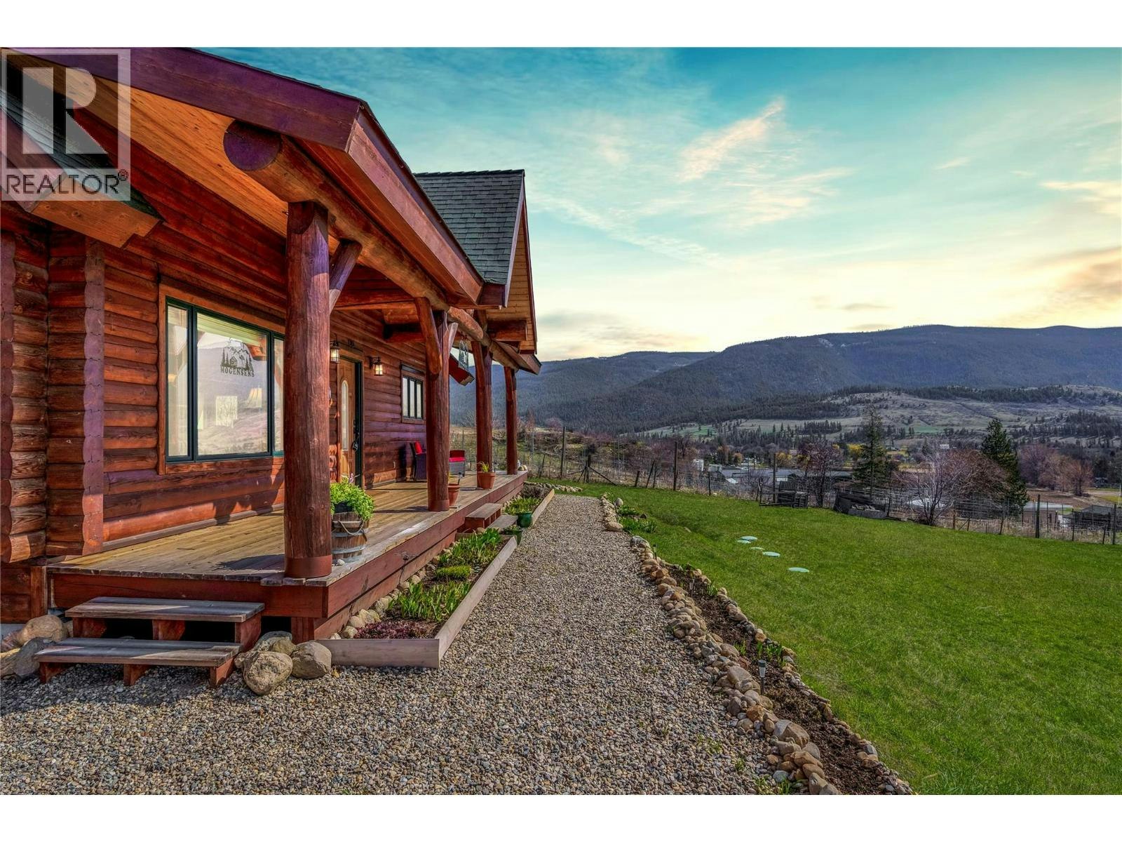 9371 6 Highway, Coldstream, BC, V1B 3B5