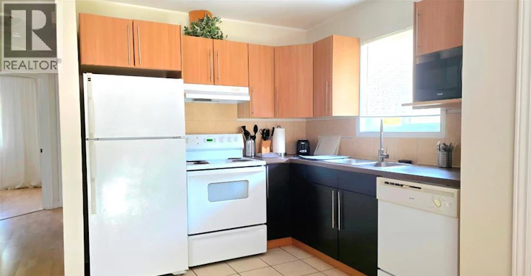 3-1792 Northway, Windsor, ON, N9B 3M2 - 2