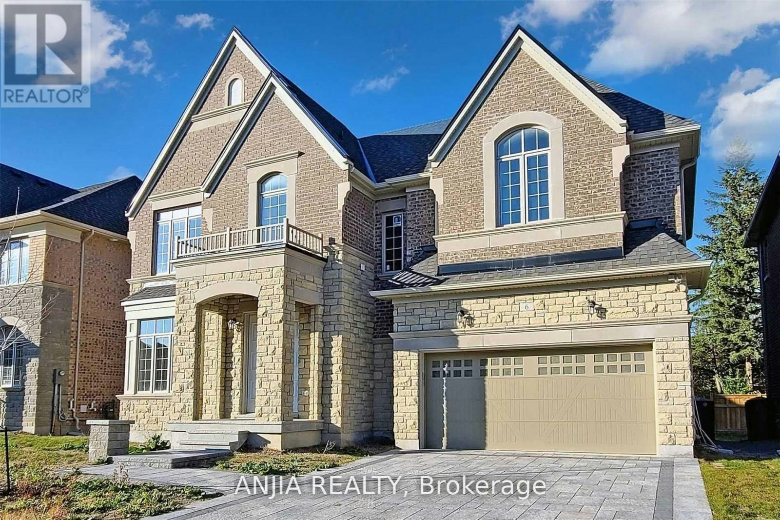 6 Daniel Cozens Court, Toronto, ON, M2R 0A7 - 2