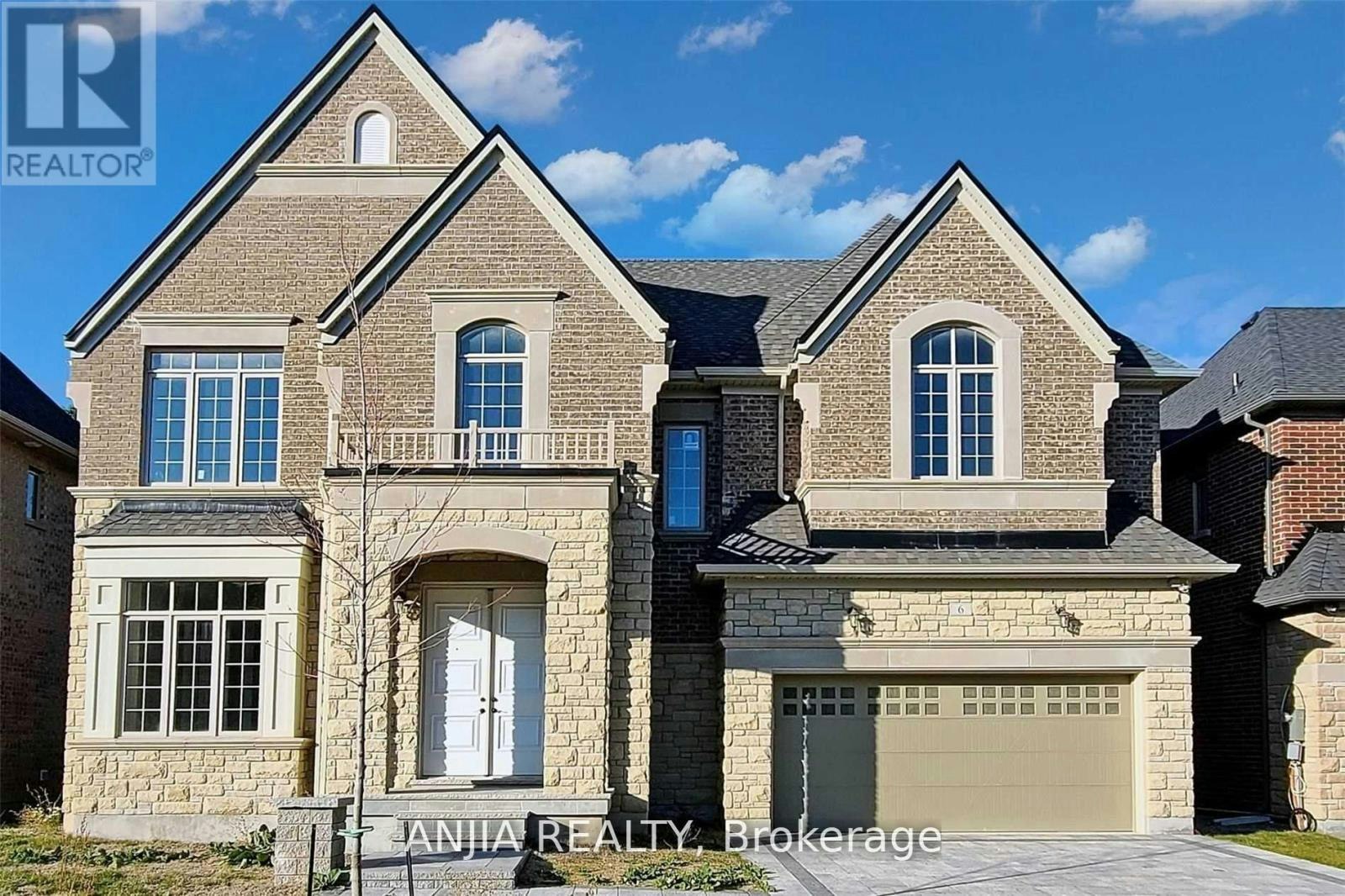 6 Daniel Cozens Court, Toronto, ON, M2R 0A7