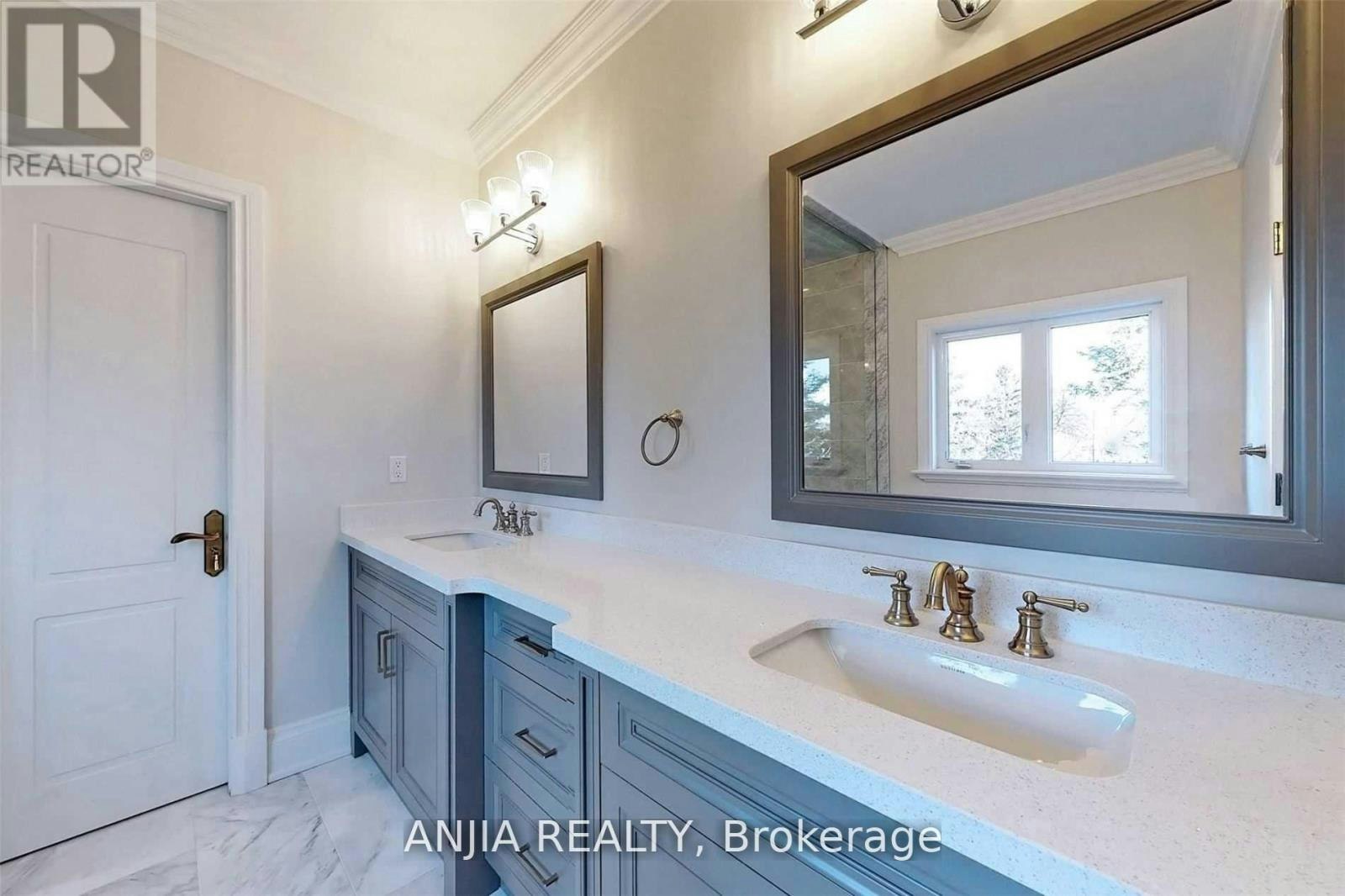 6 Daniel Cozens Court, Toronto, ON, M2R 0A7 - 17