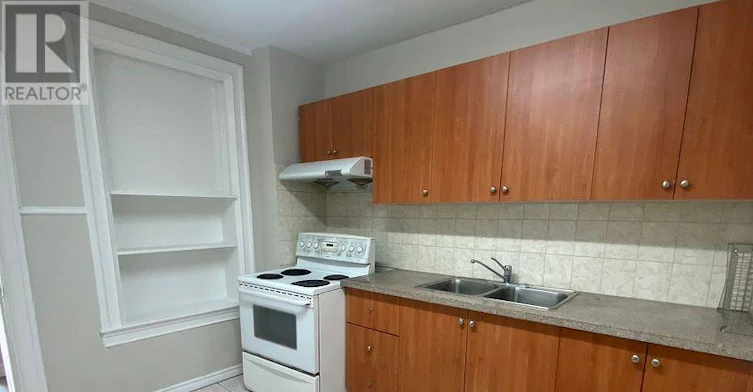 MAIN FLOOR-593 Bathurst Street, Toronto, ON, M5S 2P8 - 2