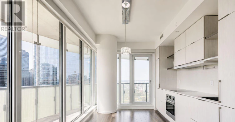 3109-197 Yonge Street, Toronto, ON, M5B 1M4 - 3