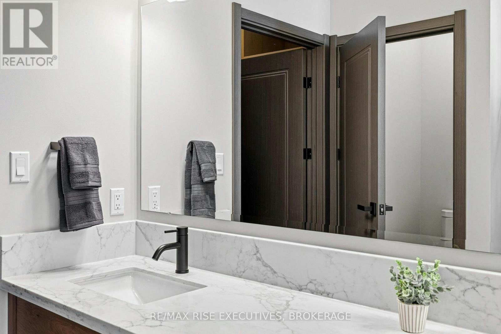 122-300 Skyfal Lane, Kingston, ON, K7M 0L3 - 12