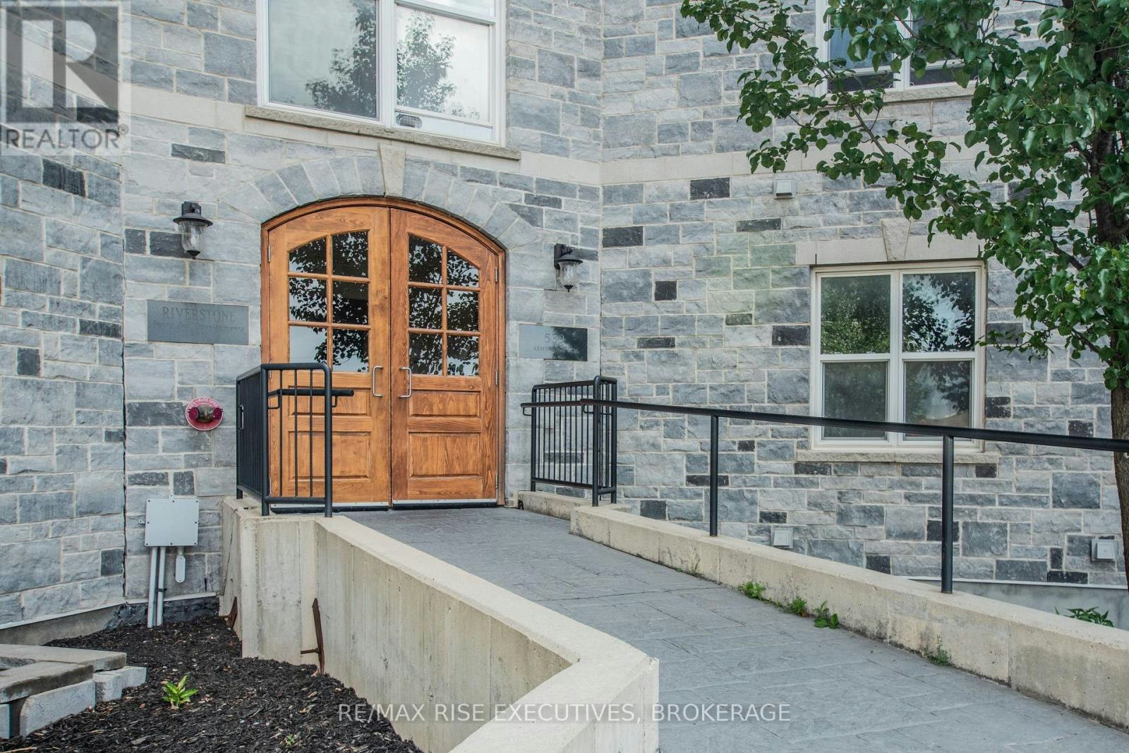 515-539 Armstrong Road, Kingston, ON, K7M 0C6 - 3