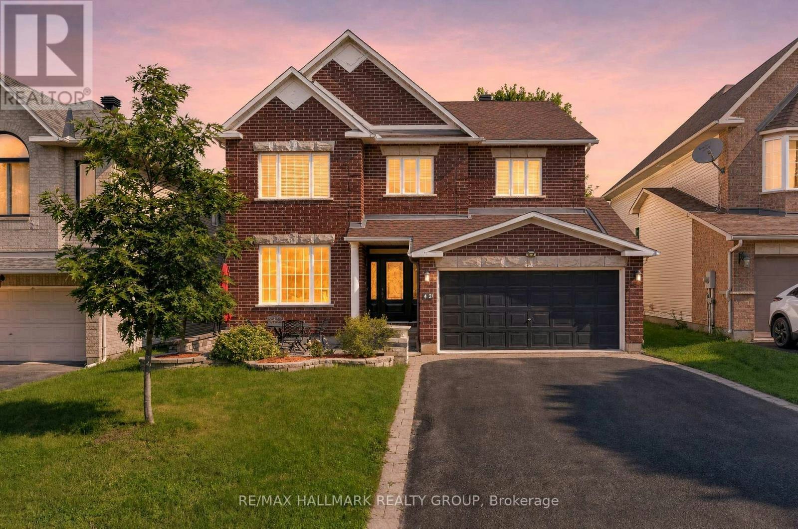 42 Glenrill Place S, Ottawa, ON, K2M 2T5