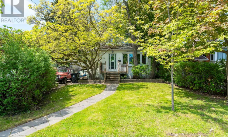 4 Elton Crescent