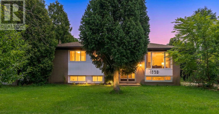 1398 Rebecca Street, Oakville, ON, L6L 1Z5