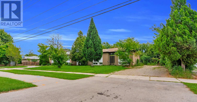 1398 Rebecca Street, Oakville, ON, L6L 1Z5 - 4