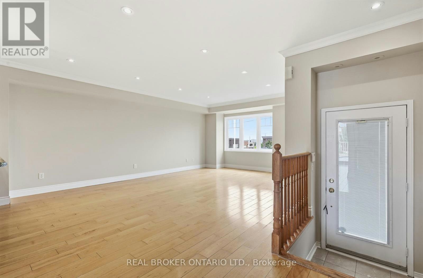 3985 Eglinton Avenue W, Mississauga, ON, L5M 0E5 - 9