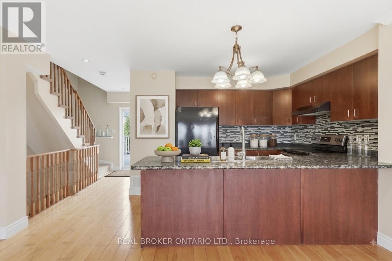 3985 Eglinton Avenue W, Mississauga, ON, L5M 0E5 - 5