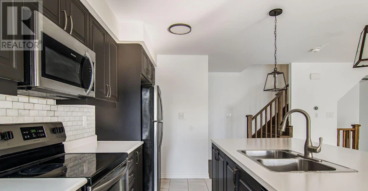 1135 Duignan Crescent, Milton, ON, L9E 1C3 - 11