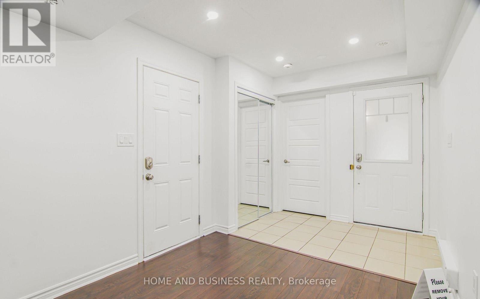 1135 Duignan Crescent, Milton, ON, L9E 1C3 - 6