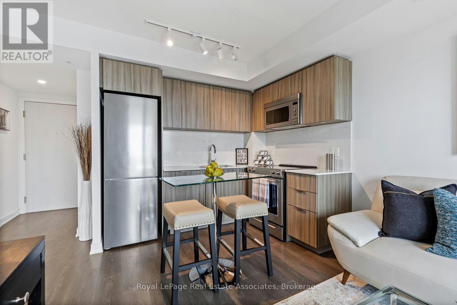 1403-30 Samuel Wood Way, Toronto, ON, M9B 0C9 - 2