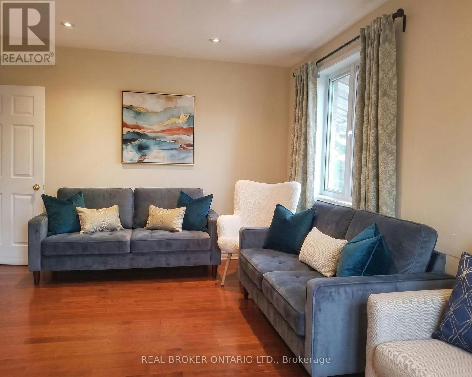 SIDE-256 The Kingsway Road, Toronto, ON, M9A 3T5 - 2