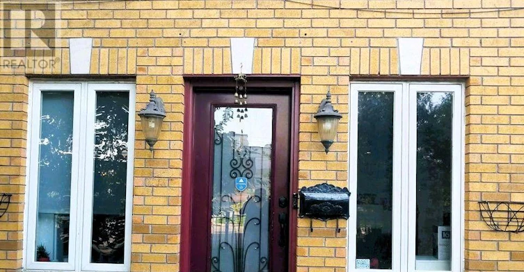 SIDE-256 The Kingsway Road, Toronto, ON, M9A 3T5