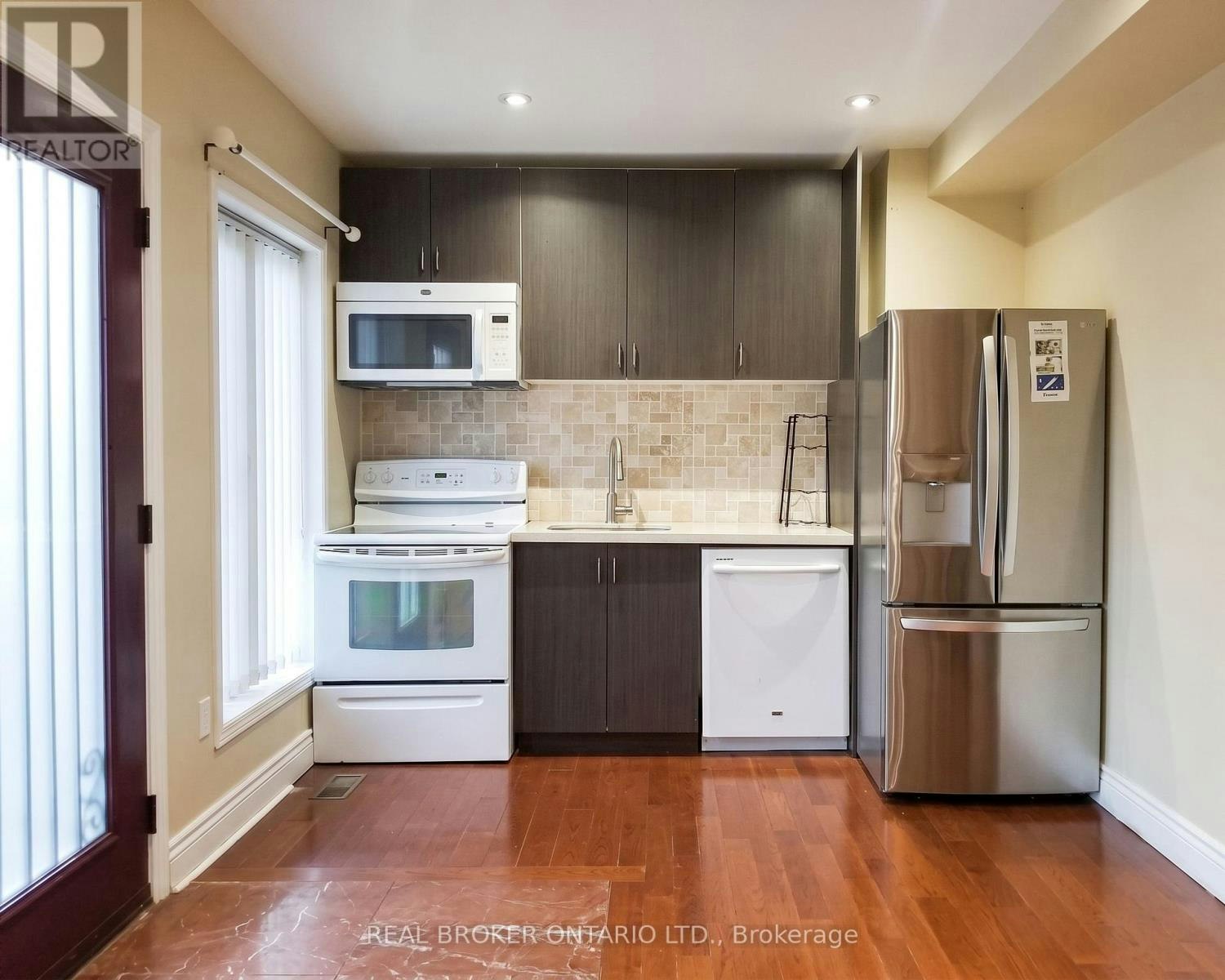 SIDE-256 The Kingsway Road, Toronto, ON, M9A 3T5 - 4