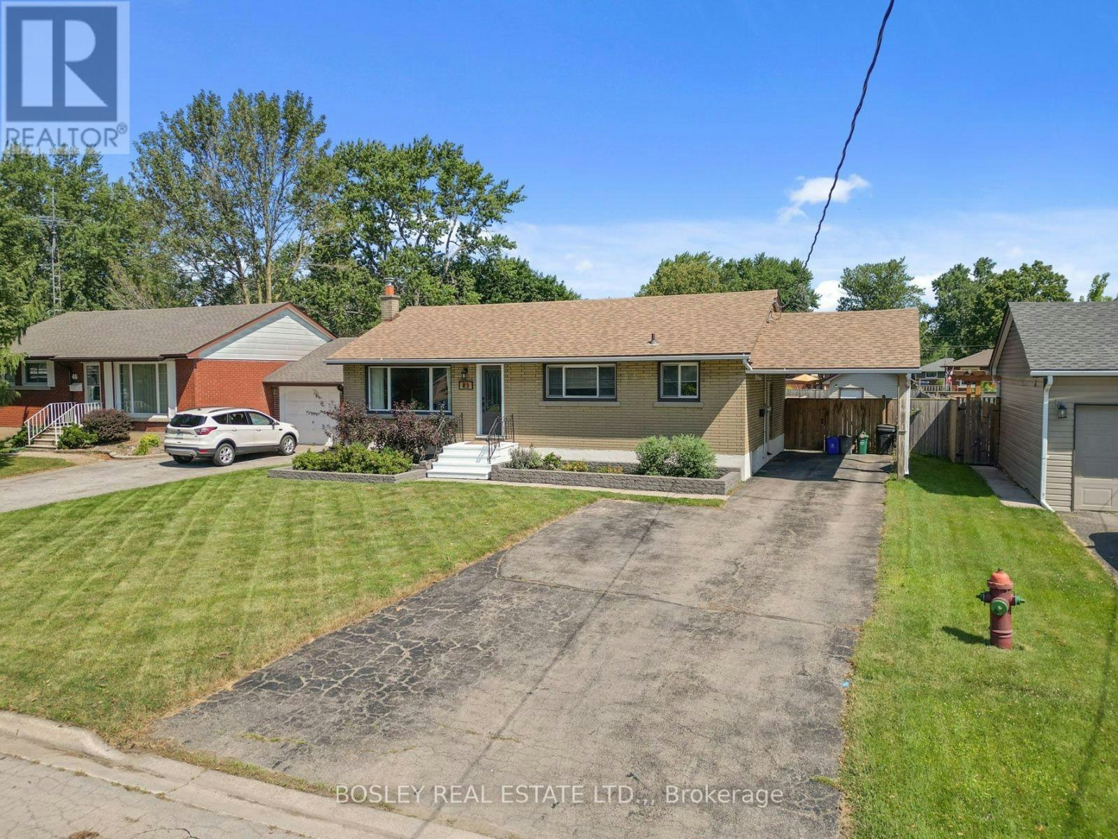 42 Lindel Crescent, Welland, ON, L3C 3S3