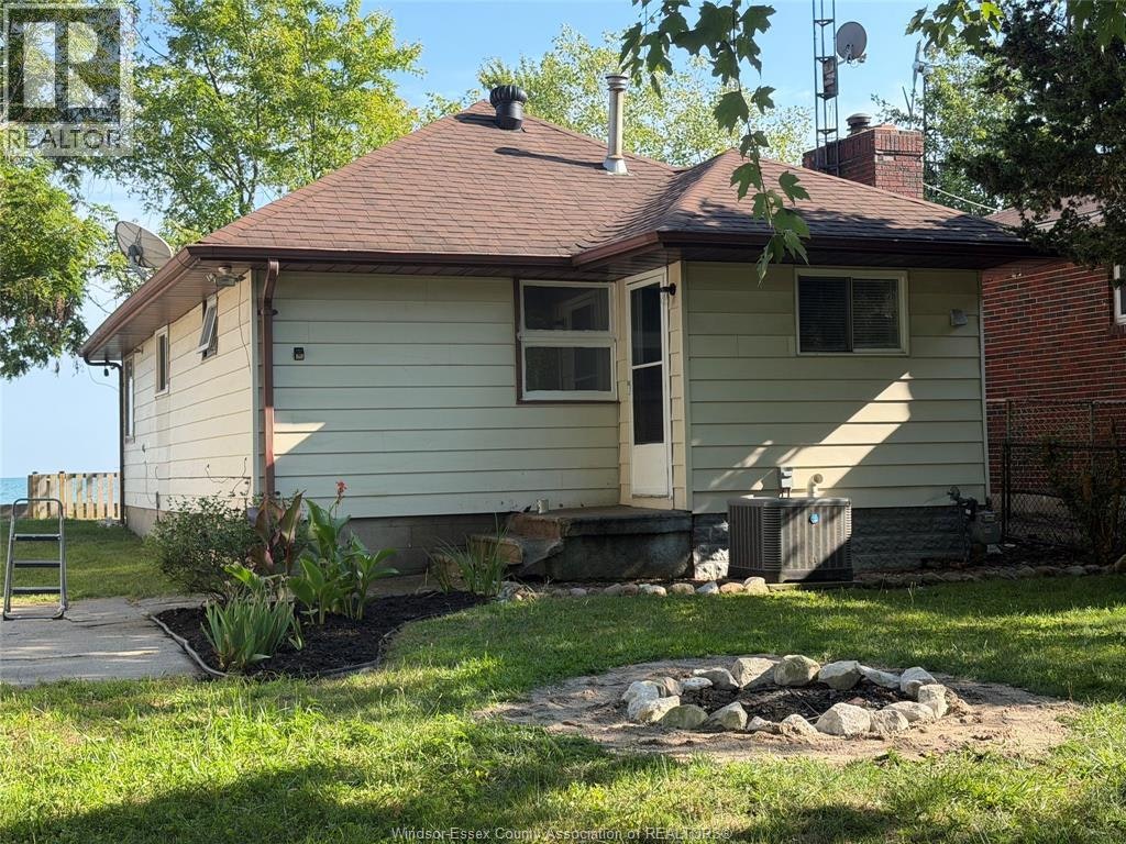 1437 Heritage Road, Kingsville, ON, N9Y 2E6