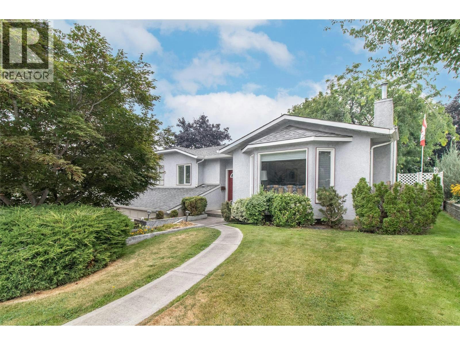1152 Koby Court, Kelowna, BC, V1Y 9J9