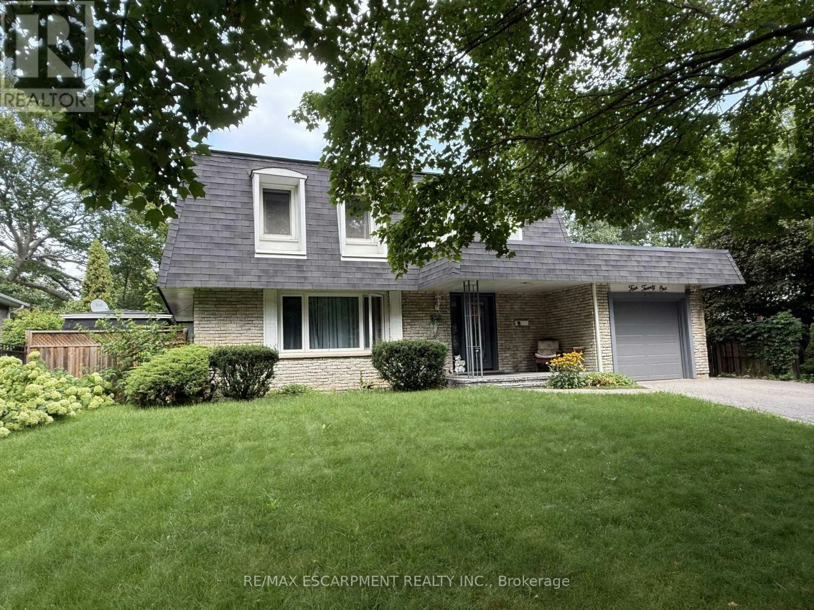 421 Canterbury Crescent, Oakville, ON, L6J 5K8