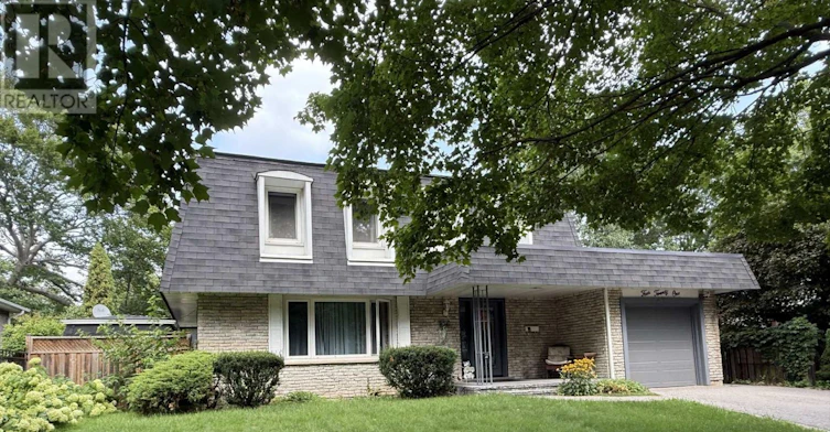 421 Canterbury Crescent, Oakville, ON, L6J 5K8