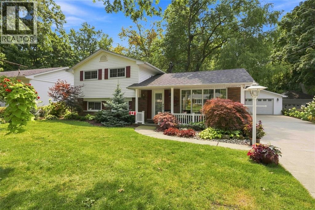 1931 Clarence Street, Sarnia, ON, N7X 1E3