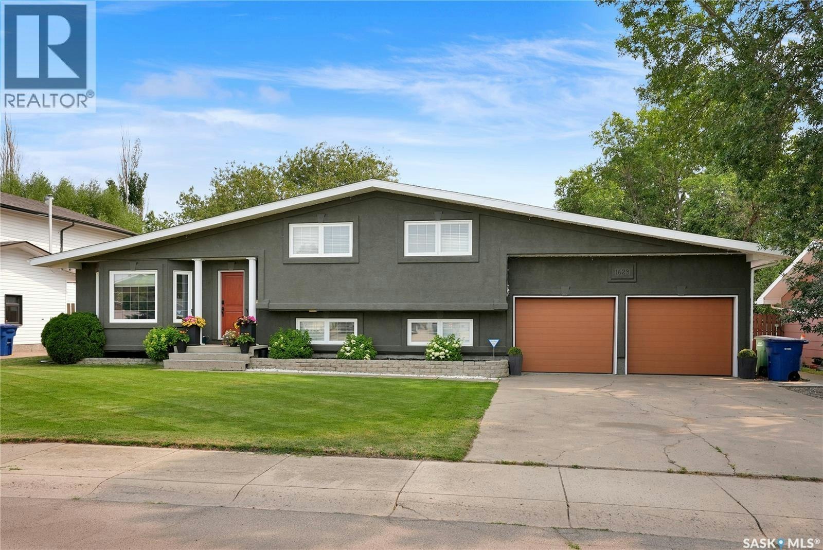 1623 General Crescent, Moose Jaw, SK, S6H 6M2