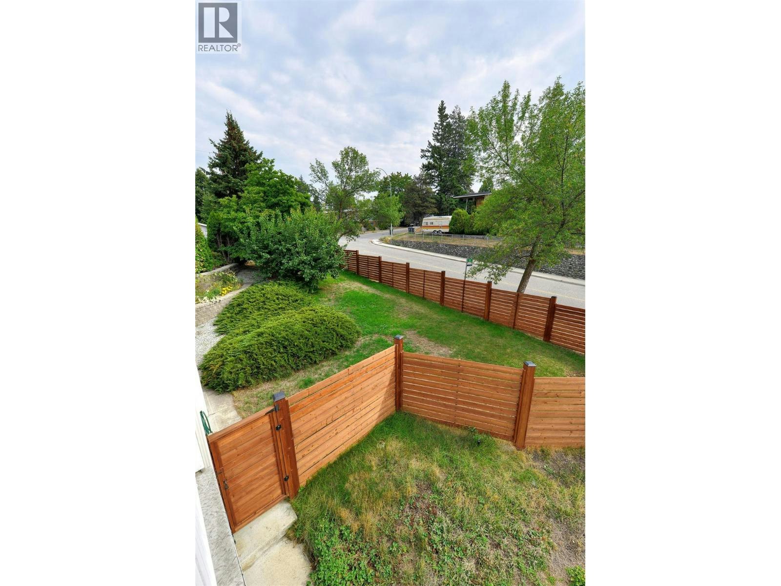 1412 Lawrence Avenue, Kelowna, BC, V1Y 6M8 - 11
