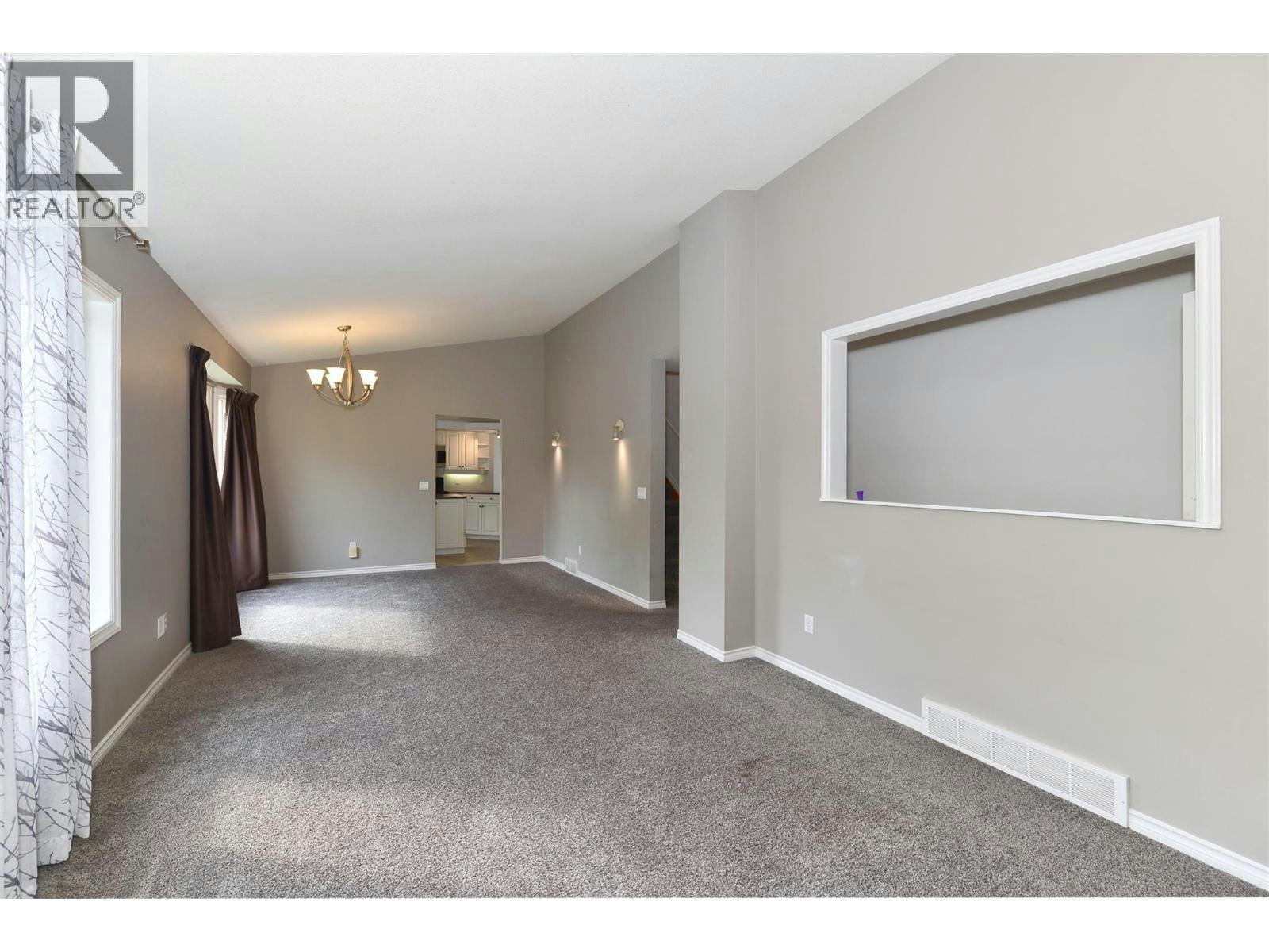 1412 Lawrence Avenue - 5