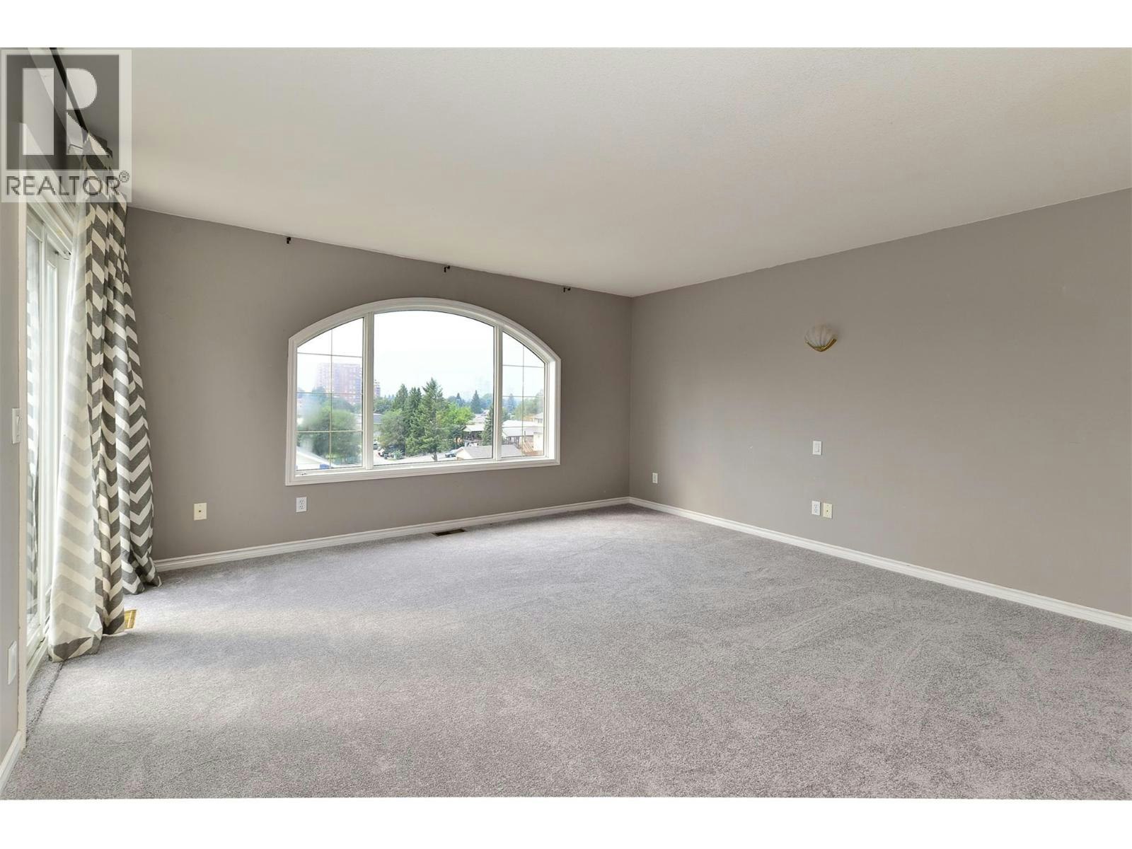 1412 Lawrence Avenue, Kelowna, BC, V1Y 6M8 - 12