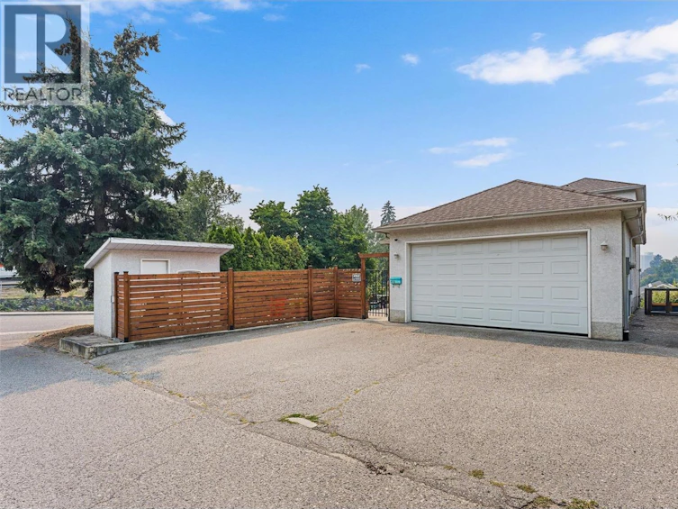 1412 Lawrence Avenue, Kelowna, BC, V1Y 6M8 - 19