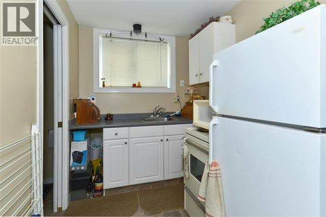 1412 Lawrence Avenue, Kelowna, BC, V1Y 6M8 - 27